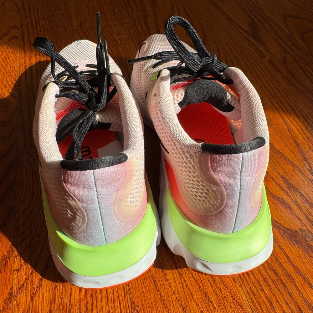 Nike Renew Run Sneakers / Size 8.5 - Picture 5 of 9
